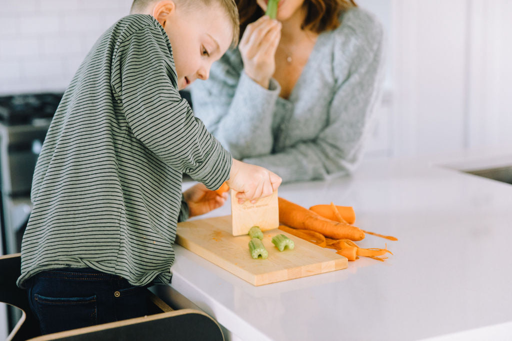 Couteau en bois sûr pour enfants, ustensile pour enfants, couteau Montessori,  coupe-légumes et fruits pour tout-petits, hachoir en chêne -  Canada